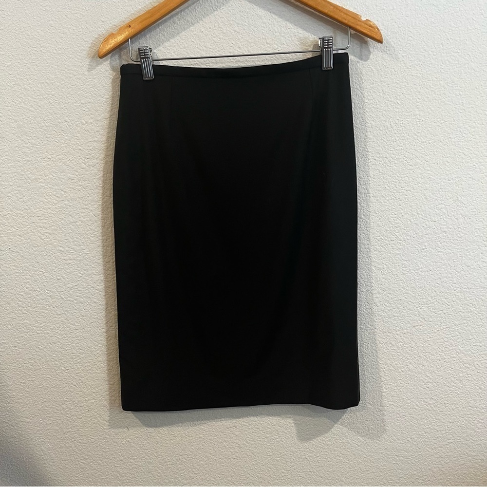 Armani Collezioni size 8 wool blend pencil skirt zipper back small slit